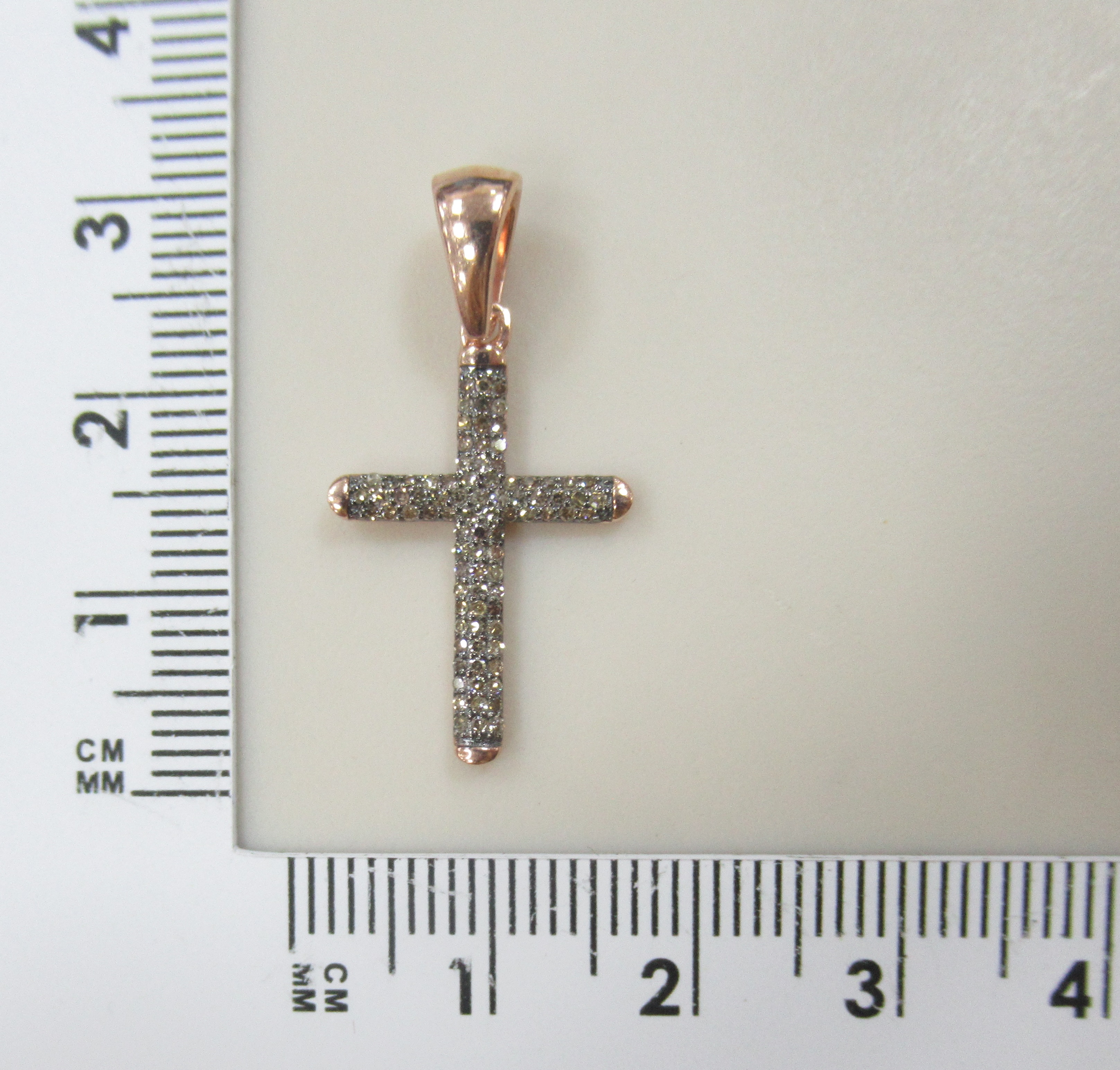 Серебряная подвеска-крест с коньячными бриллиантами